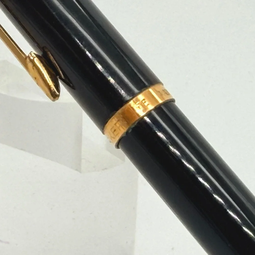 Parker Insignia Ballpoint Pen‎ Slim Black Gold Trim Twist Executive Writing